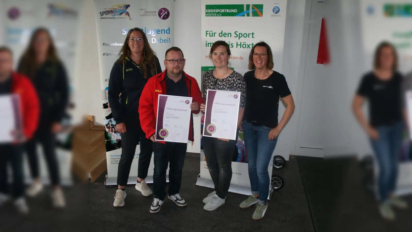 V.l.: Britta Kukuk (KSB), Sven Krain (DLRG), Diana Stricker (Reiterverein) und Petra Huppert-Buch (KSB/Sportjugend). (Foto: W. Gawandtka/KSB)