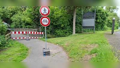 Die Rad- und Fußwegbrücke über den Bollerbach an der Lütmarser Straße ist gesperrt. (Foto: privat)