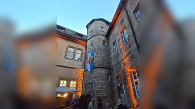 Eindrucksvolle, historische Kulisse: Im Burghof wird wieder gefeiert. (Foto: privat)