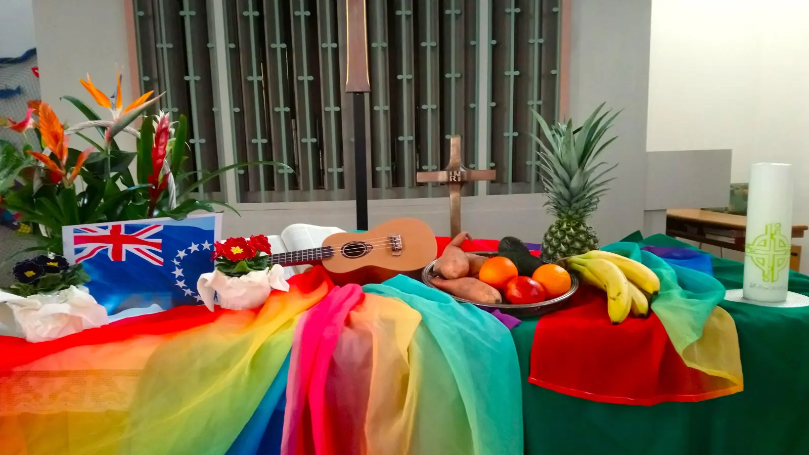 Der liebevoll gedeckte Altar. (Foto: Doris Dietrich)