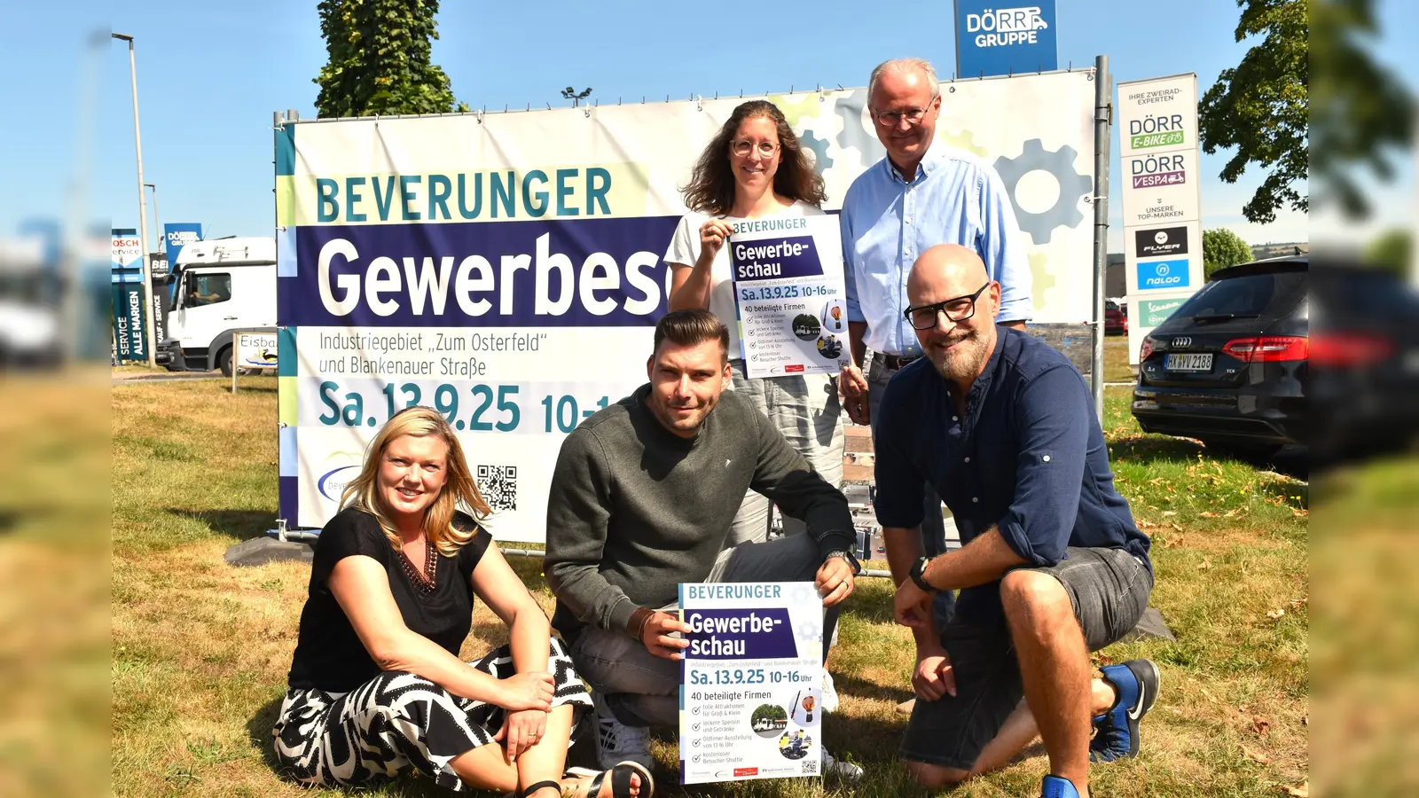 Der Vorstand und die Geschäftsstelle von Beverungen laden zur 1. Beverunger Gewerbeschau im Industriegebiet (v. l.) Nicole Bartolles, Sören Prokop , Verena Hoppe, Bürgermeister Hubertus Grimm, Sebastian Kübler. (Foto: Barbara Siebrecht)