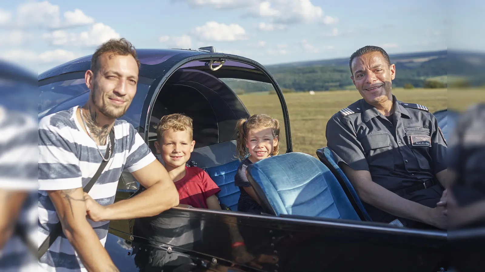 Kevin Losem wagte, gemeinsam mit seinen Kindern Ayden und Ayleen, in der eleganten schwarzen Morane von Adel El-Embabi einen Rundflug übers Dreiländereck. Ergebnis: Der Nachwuchs möchte nun auch Pilot werden. (Foto: Stefan Bönning)