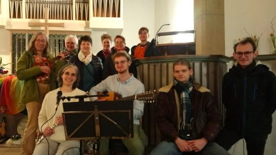 Das engagierte Team (hintere Reihe v.l.n.r.): Dorothea Eulering, Anni Köhler, Beatrix Hesse, Petra Koch, Petra Nolte und Frederike Wieneke. <br>(vordere Reihe v.l.n.r.): Melanie Humborg, Louis Humborg, Hans Ströhmer und Friedrich Ströhmer. (Foto: Doris Dietrich)