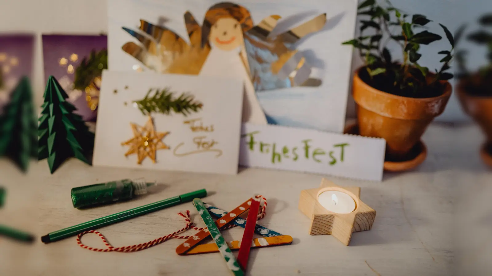 Zur „Weihnachtspost”-Aktion darf wieder gebastelt werden. (Foto: ZEE)