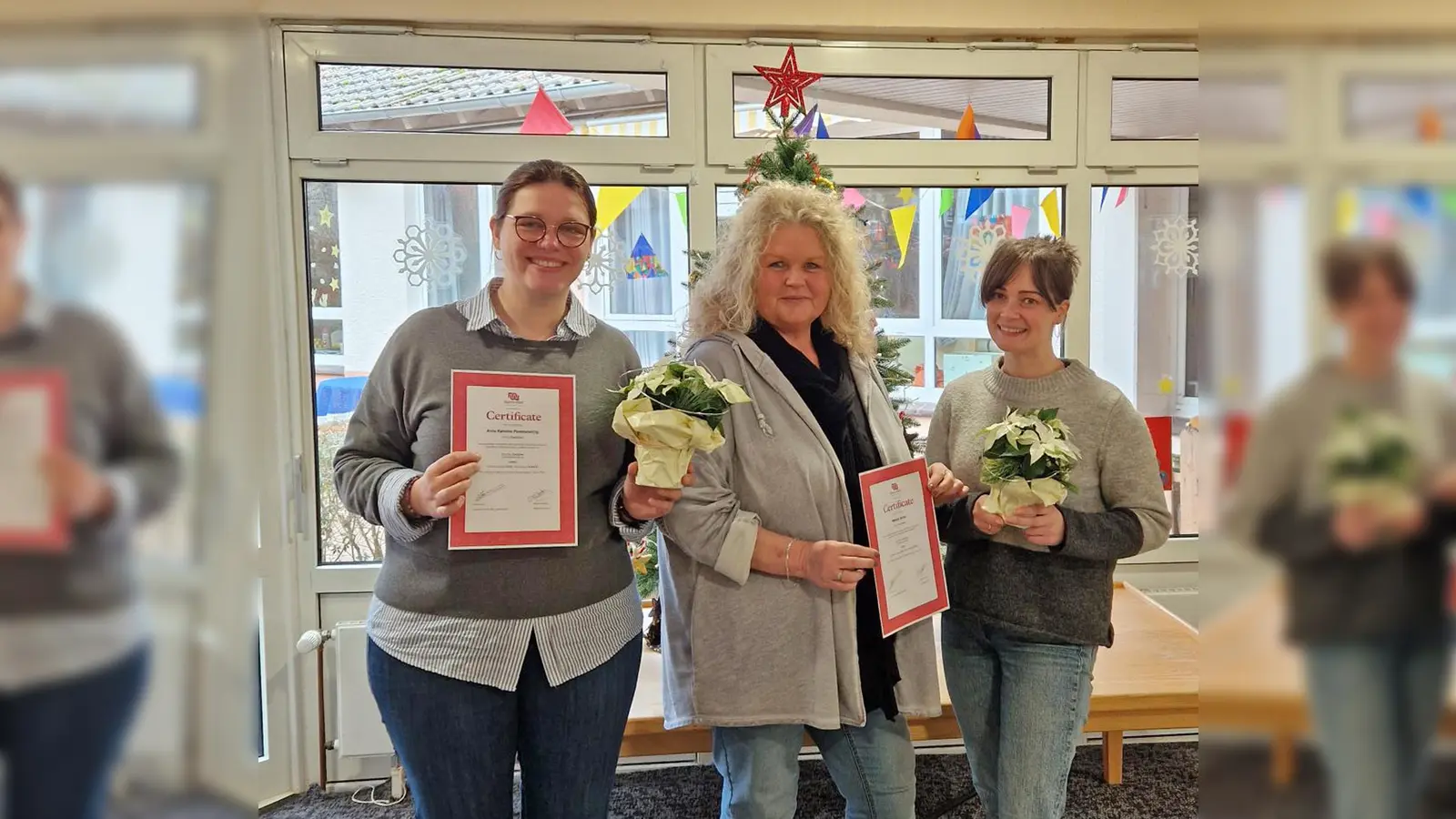 Erfolgreicher Abschluss der Fortbildung zum Marte Meo Practicioner (v. l.): Anna Karoline Pommerening (Leitung Ev. Kita Kunterbunt Höxter), Sandra Wiedey (Marte Meo Colleague Trainerin) und Melissa Schlei (Leitung Ev. Familienzentrum Arche Warburg). (Foto: Kita-Verbund)