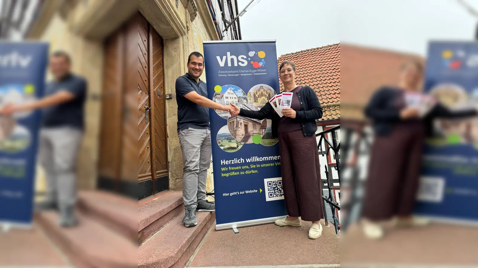 Dr. Alexander Akel (VHS-Leiter) und Silke Kaufmann (Leiterin Bildungs-Institut für Pflegeberufe in Warburg-Rimbeck). (Foto: privat)