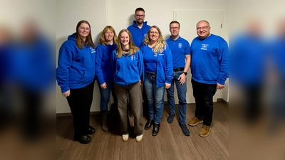 Vorstand (vorne v.l.): Anna Müller, Wiebke Verse, Jana Bannenberg, Lars Reiffer, Teresa Strathausen, Ralf Schulte, Wolfgang Reifer. (Foto: privat)