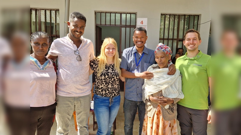 Hörgeräte-Akustiker Lars Scholand beim letzten Besuch in Awassa. (Foto: Verein Dritte Welt und Umwelt)