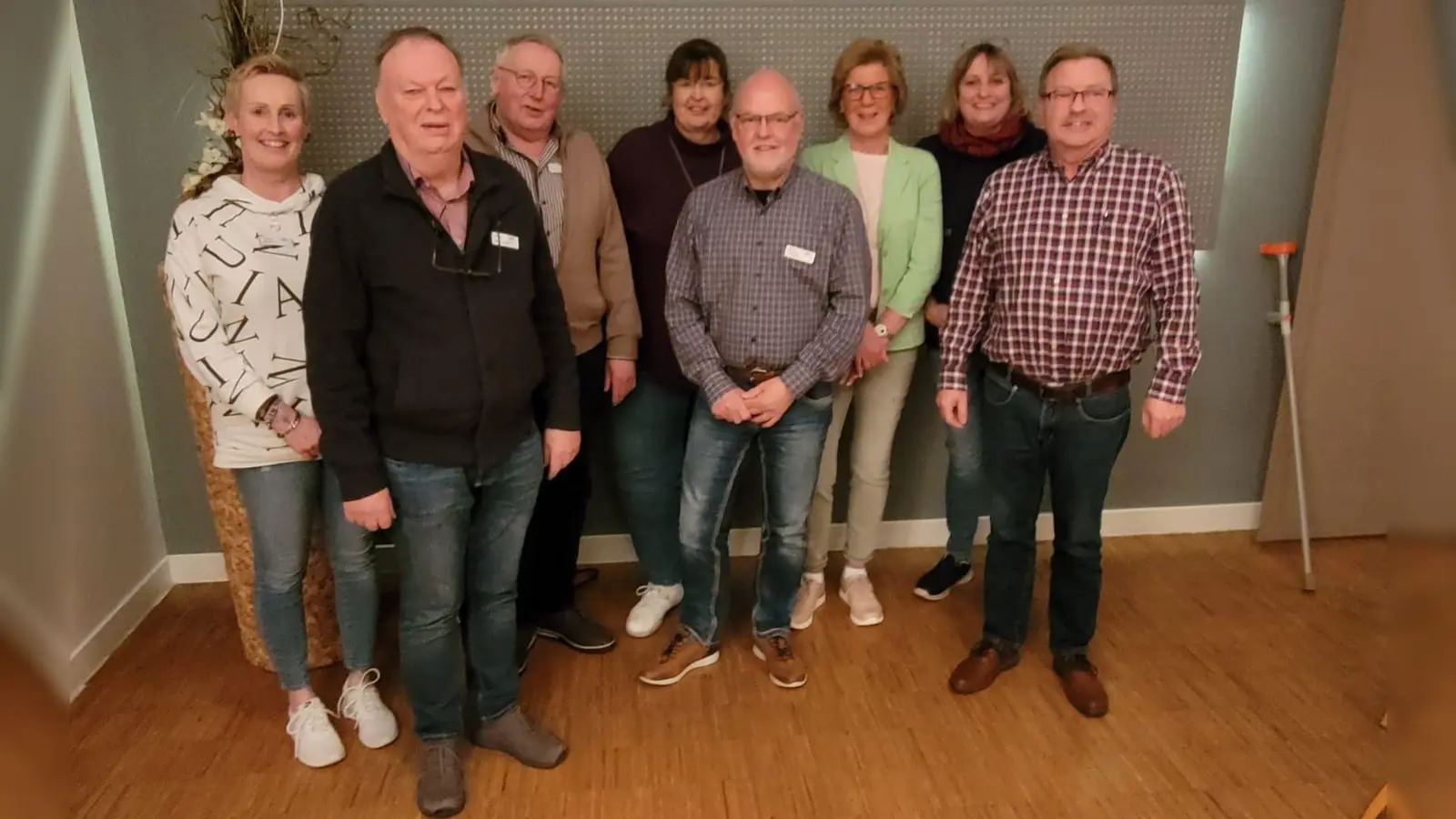 V.l.: Tanja Müller (vom KV Höxter), Peter Bierwirth (Vorsitzender KV Höxter), Ulrich Schwarte (Kassierer KV Höxter), Petra Elberg-Reineke, Frank Franke (Geschäftsführer KV Höxter), Cordula Noltensmeier, Marianne Bolze und Ditmar Baske. Es fehlt: Reinhard Sander, Schriftführer KV Höxter (Foto: privat)