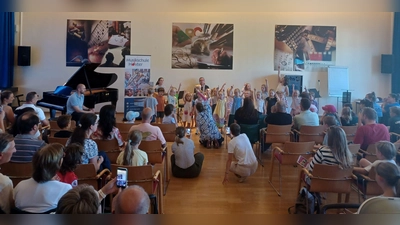Die MFE-Kinder begeisterten mit ihrem Auftritt das Publikum. (Foto: Musikschule/Stadt Höxter)