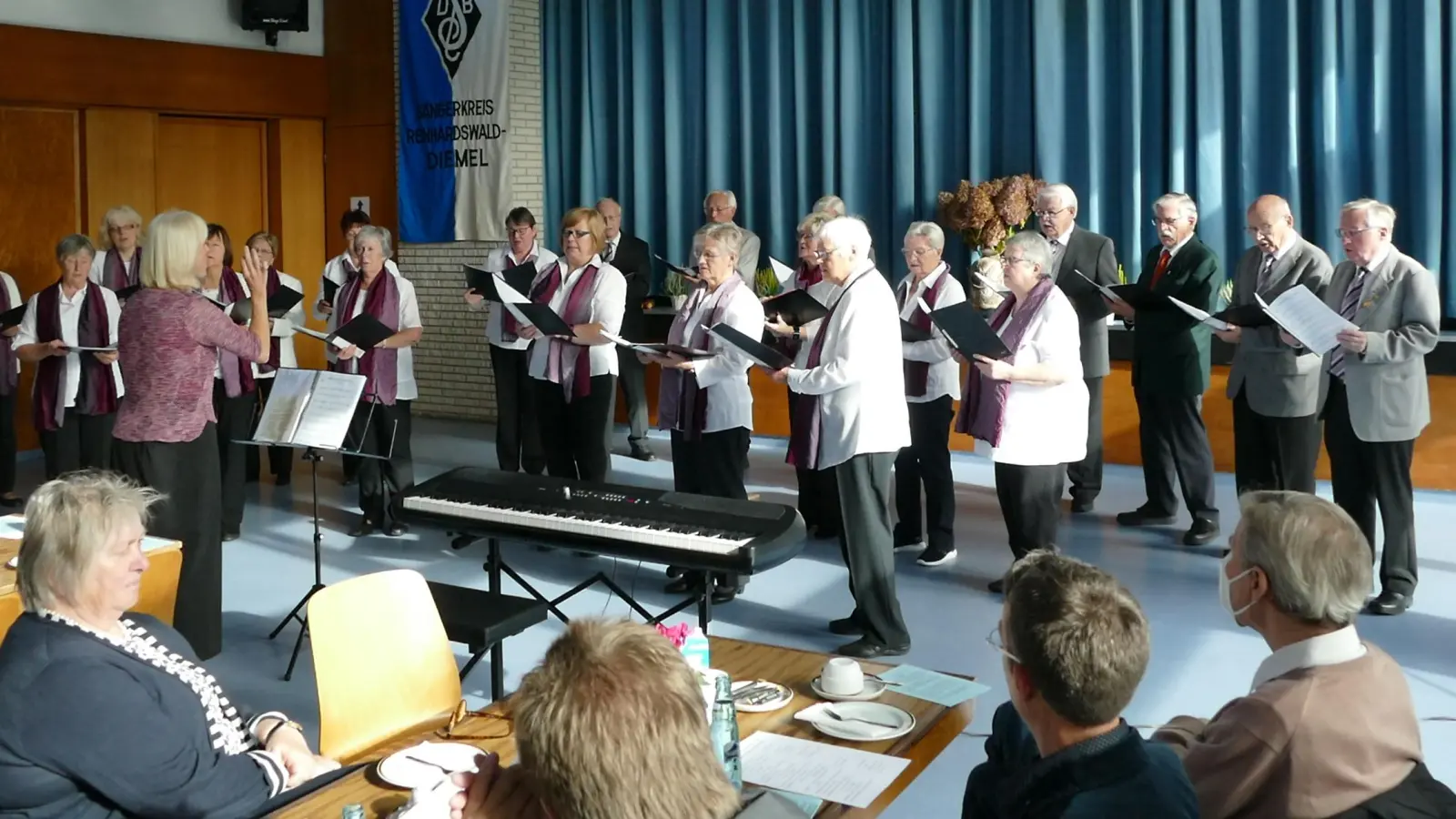 Jubiläumskonzert im Bürgerhaus.  (Foto: Volkschor Helmarshausen)