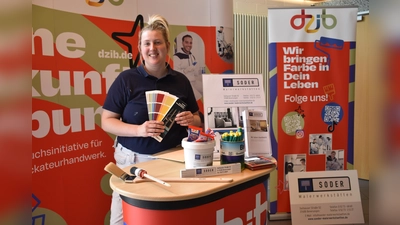 Jana Müller, Malermeisterin und Juniorchefin der Firma Söder sucht auch weibliche Auszubildende und liebt ihren Beruf, denn „Man sieht am Ende des Tages, was man verändert und verbessert hat“.  (Foto: Barbara Siebrecht)