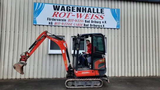  Ludger Schäl steuerte selbst den Bagger bei den Arbeiten. (Foto: Ludwig Spieker)