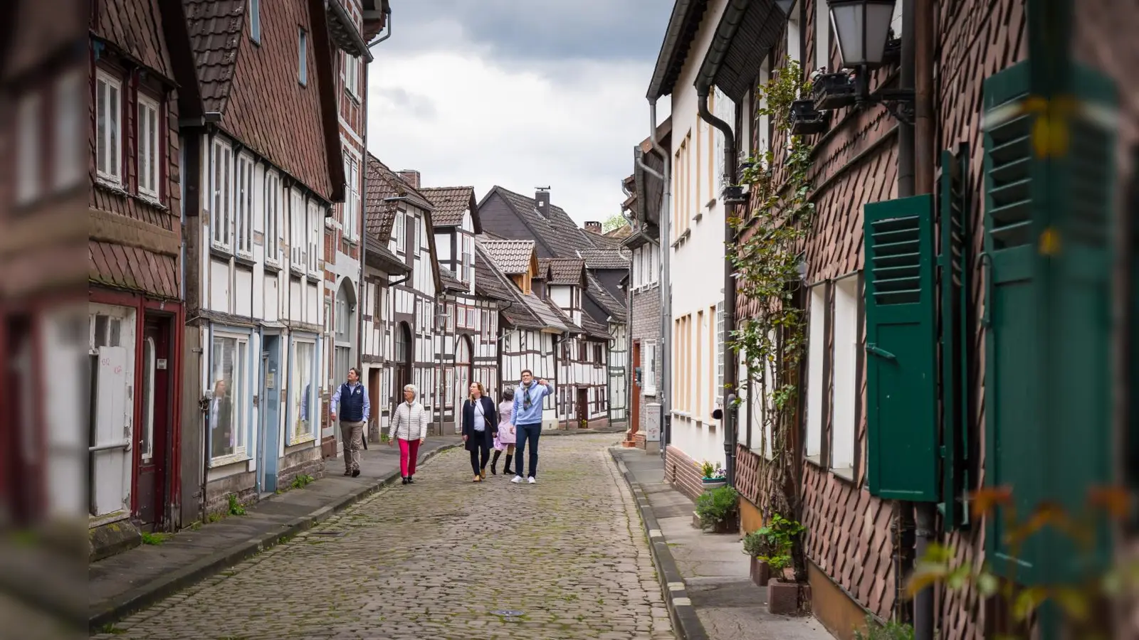 Ab sofort und bis Oktober bieten Holzmindens Stadtführerinnen immer samstags einen öffentlichen Stadtrundgang an. (Foto: Stadt Holzminden)
