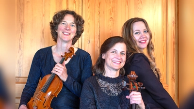 Das Trio Con Tempore sind drei nordhessische Musikerinnen: Anne-Kathrein Müller (Violine), Christine Pasdzierny-Klein (Cello) und Lilia Gilmanova (Klavier). (Foto: Almut Pasdzierny)