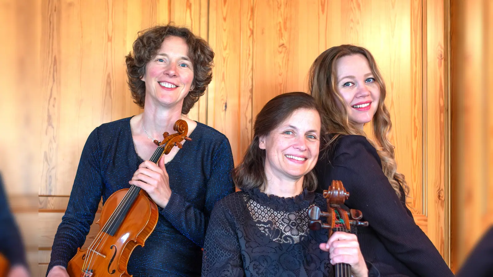 Das Trio Con Tempore sind drei nordhessische Musikerinnen: Anne-Kathrein Müller (Violine), Christine Pasdzierny-Klein (Cello) und Lilia Gilmanova (Klavier). (Foto: Almut Pasdzierny)
