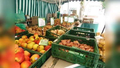 Frische Produkte vom Wochenmarkt.  (Foto: Stadt Beverungen )