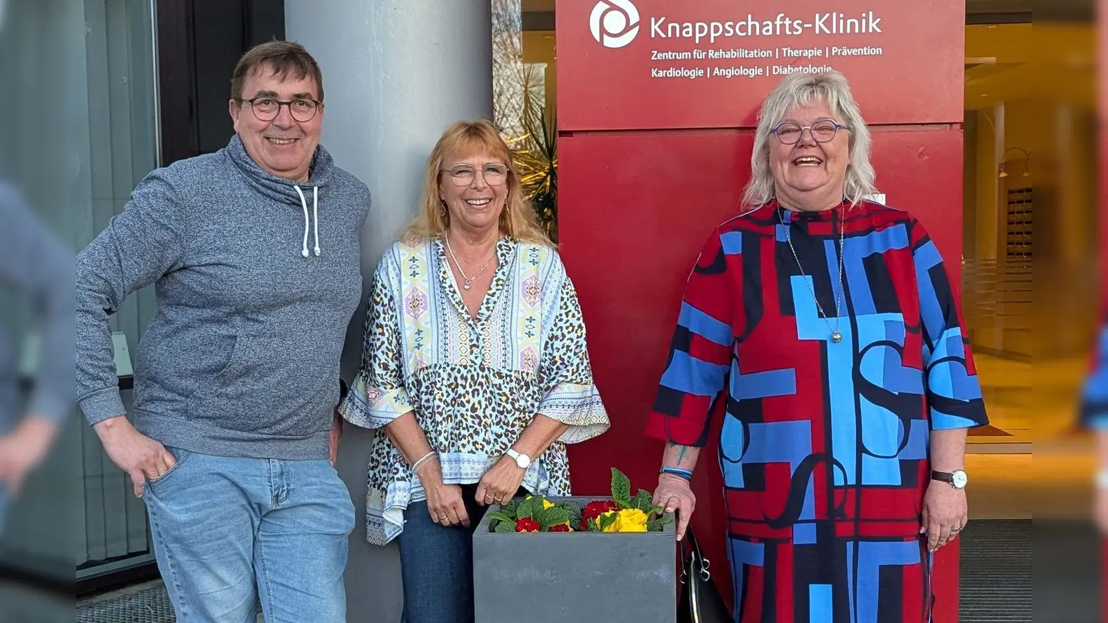 Dirk Strote, Gerlinde Dierkes und Lydia Dabringhausen, alle drei Sprecher bzw. Sprecherinnen der Selbsthilfe im Kreis Höxter, möchten die Selbsthilfe im Kreis noch bekannter machen. (Foto: Paritätischer Höxter / privat)