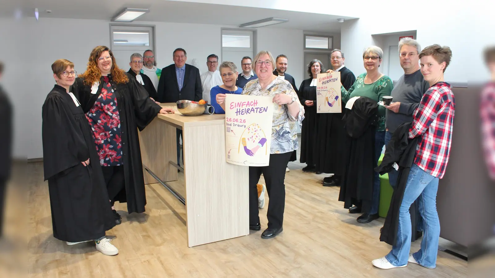 Freuen sich auf das Trau- und Segensfest: Die Mitwirkenden haben sich bei einer Fortbildung vorbereitet, damit es für die Paare ein besonderer Moment wird. (Foto: EKP/Oliver Claes)