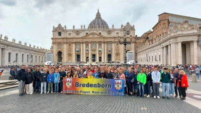 Gruppenbild auf dem Petersplatz zur Papstaudienz am 23. Oktober 2024. (Foto: Uwe Ritschel)