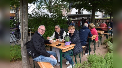 Im Duftgarten fanden sich zahlreiche Besucher zum Verweilen ein. (Foto: Marc Otto)
