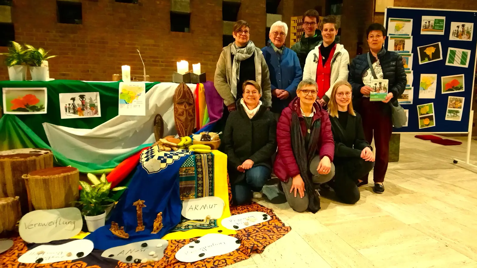 Das engagierte Team (hintere Reihe v.l.n.r.): Frederike Wieneke, Anni Köhler, Simon Brüggeshemke, Petra Koch und Beatrix Hesse, (vordere Reihe v.l.n.r.): Petra Nolte, Dagmar Wietheger-Claes und Jil Vogt.  (Foto: Doris Dietrich)