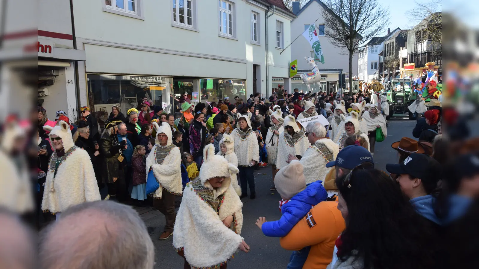 Auf Steinheims Straßen gings mal wieder besonders lustig zu. (Foto: Marc Otto)