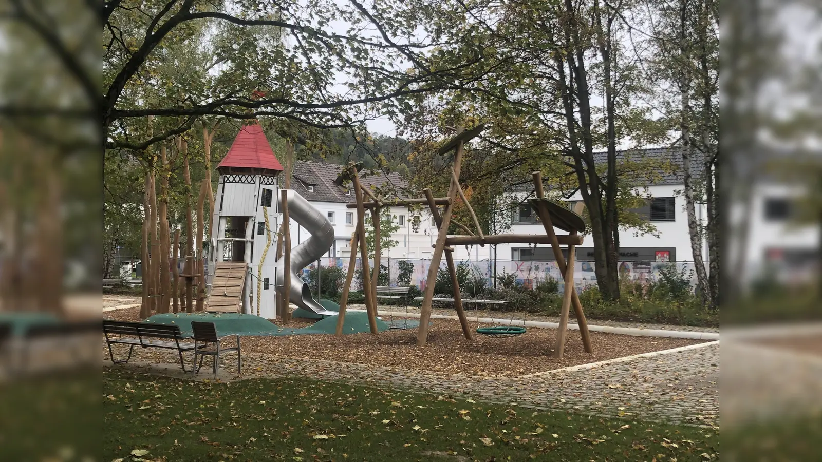 Höxters noch neuer Märchenspielplatz nahe der Luisenstraße lädt zum phantasievollen Spielen ein. (Foto: LGS Höxter)