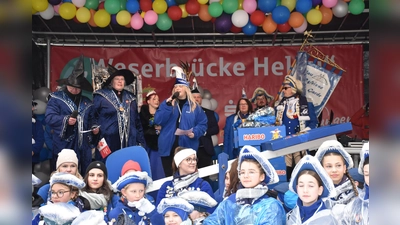 Die Sparkasse spendete süßes Wurfmaterial für den Rosenmontagszug.  (Foto: Barbara Siebrecht)