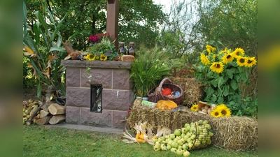 Erntedankaltar am Hasselhof (Foto: Barbara Siebrecht)