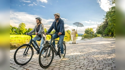 Der Weserradweg bei Höxter. (Foto: Stadt Höxter, D. Ketz)