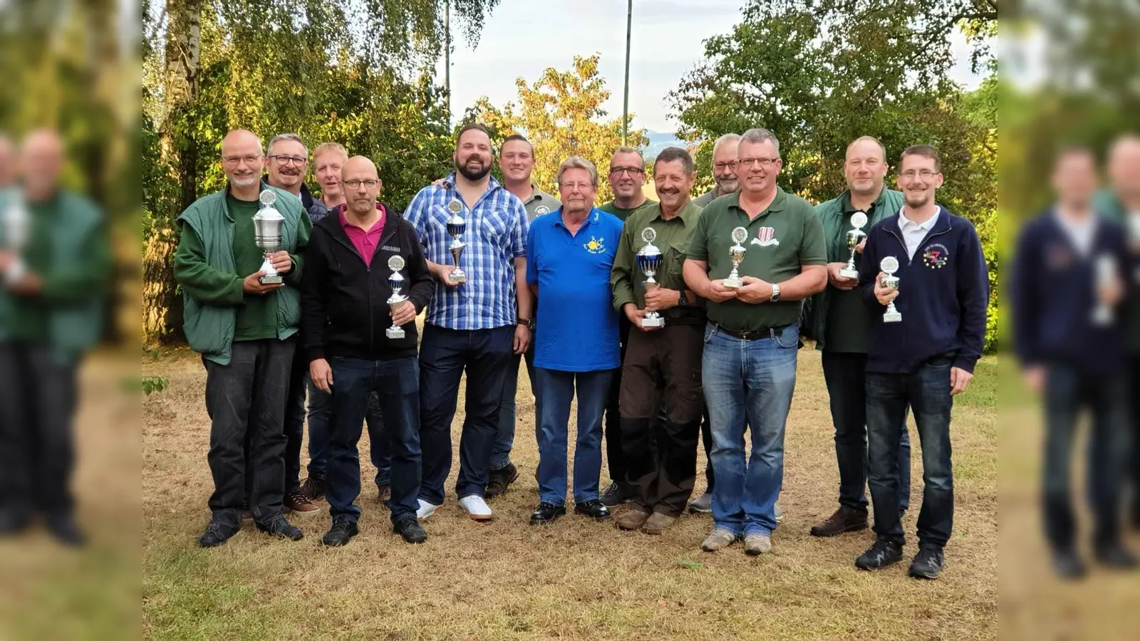 Die erfolgreichen Schützen: (v.l.) Alexander Kieneke, Hans-Jürgen Versen, Rainer Wohlfahrt, Karl-Josef Rode, Patrick Daniel, Marc Pauli, Ferdinand Struck, Walter Rudolph, Gerhard Kirchhoff, Michael Beck, Harald Held, Marian Struck, Daniel Koch. (Foto: Foto: Markus Rudolph)