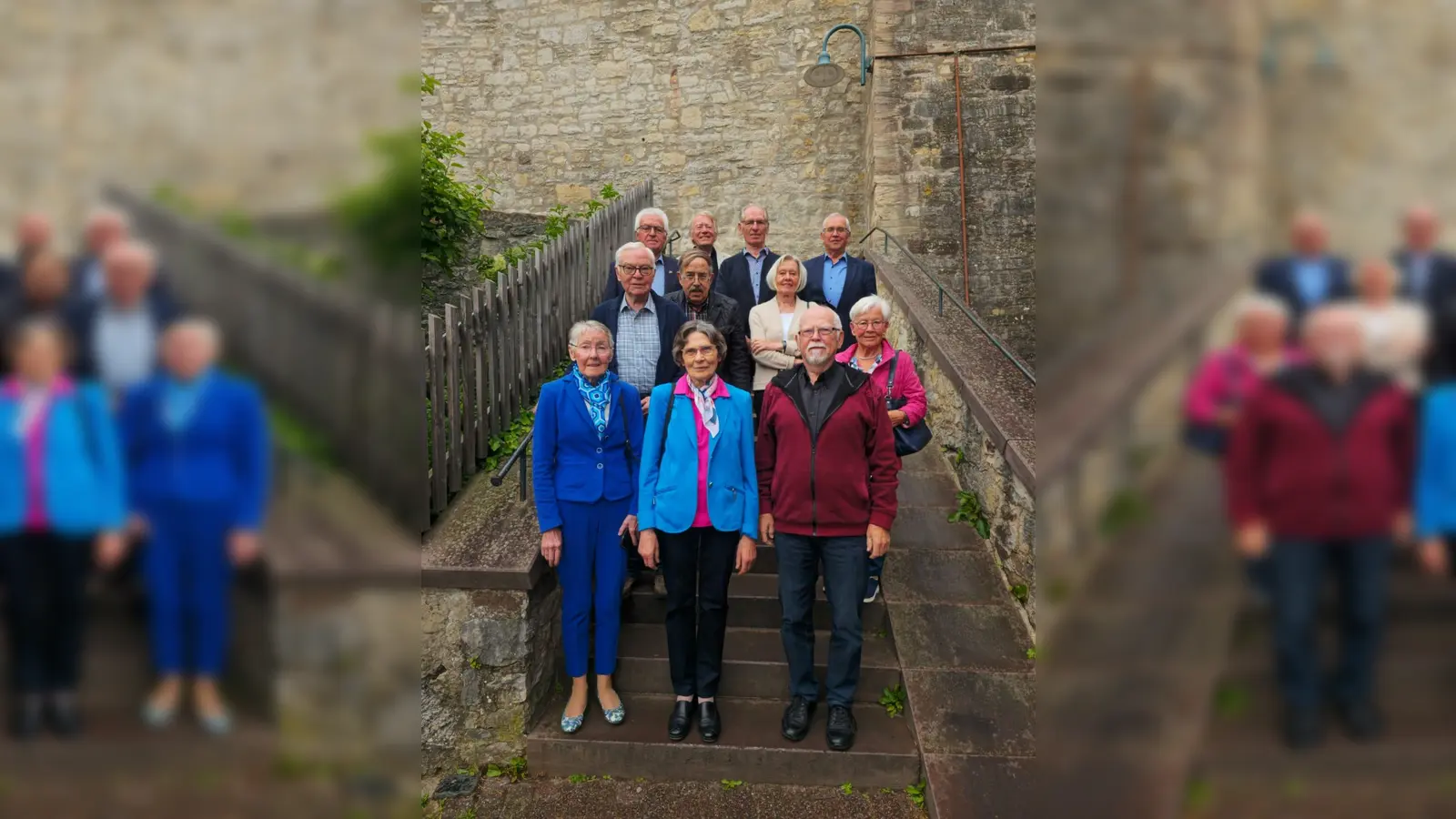 1. Reihe oben (v.l.): Johannes Bröker, Bernhard Steker, Karl Wasmuth, Heribert Hennemann,<br>2. Reihe oben (v.l.): Heinrich Stratmann, Willi Dohms, Christina Moers geborene Ducke, Marga Ernst,<br>Reihe unten (v.l.): Mechthild Schäfers geborene Stiewe, Elisabeth Meyer, Anton Wiemers. (Foto: privat)