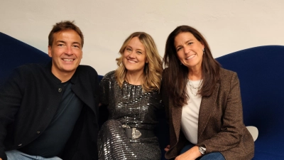 Freude über einen gelungenen Abend: Lisa Feller (Mitte), Bianca Kleine (rechts) und Oliver Kleine (links). (Foto: Doris Dietrich)