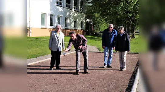 Bocciaspielen in Silberborn. (Foto: Foto: "Silberborn aktiv")