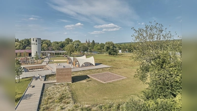 Der Archäologiepark des Huxariums in Höxter bietet sich für Familienausflüge an. Kinder haben hier freien Eintritt, Dauerkarten für Erwachsene kosten 20 Euro. (Foto: Roman Thomas)