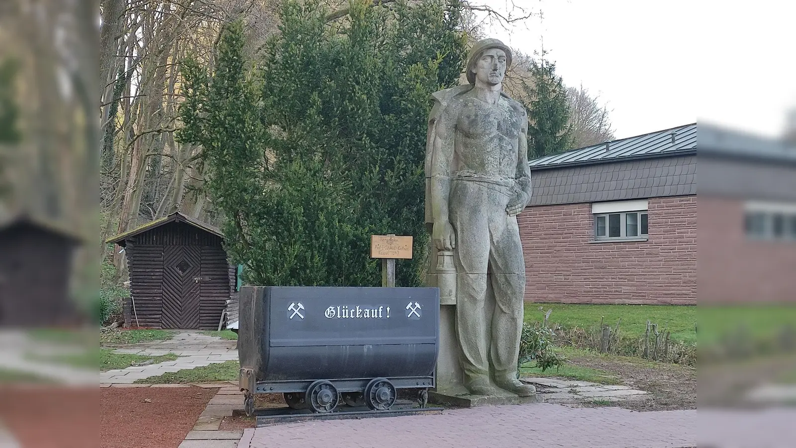 Statue Bergmann in Uslar-Volpriehausen. (Foto: Touristik-Information Uslar)