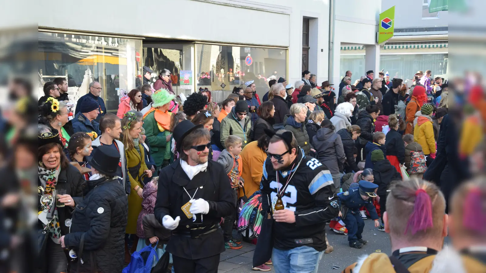Auf Steinheims Straßen gings mal wieder besonders lustig zu. (Foto: Marc Otto)
