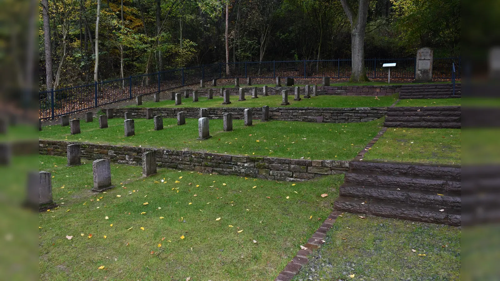 Kriegsgräberstätte in Holzen. (Foto: Landkreis Holzminden)