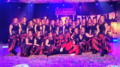 Waren sie im letzten Jahr noch im Wilden Westen unterwegs, geht´s jetzt zurück in die 1980-er Jahre. Unter dem Motto „Girls just wanna have fun“ findet der Frauenkarenval der Kump(el)stilzchen am 30. Januar 2026 um 20 Uhr 11 in der Steinheimer Stadthalle statt. (Foto: privat)