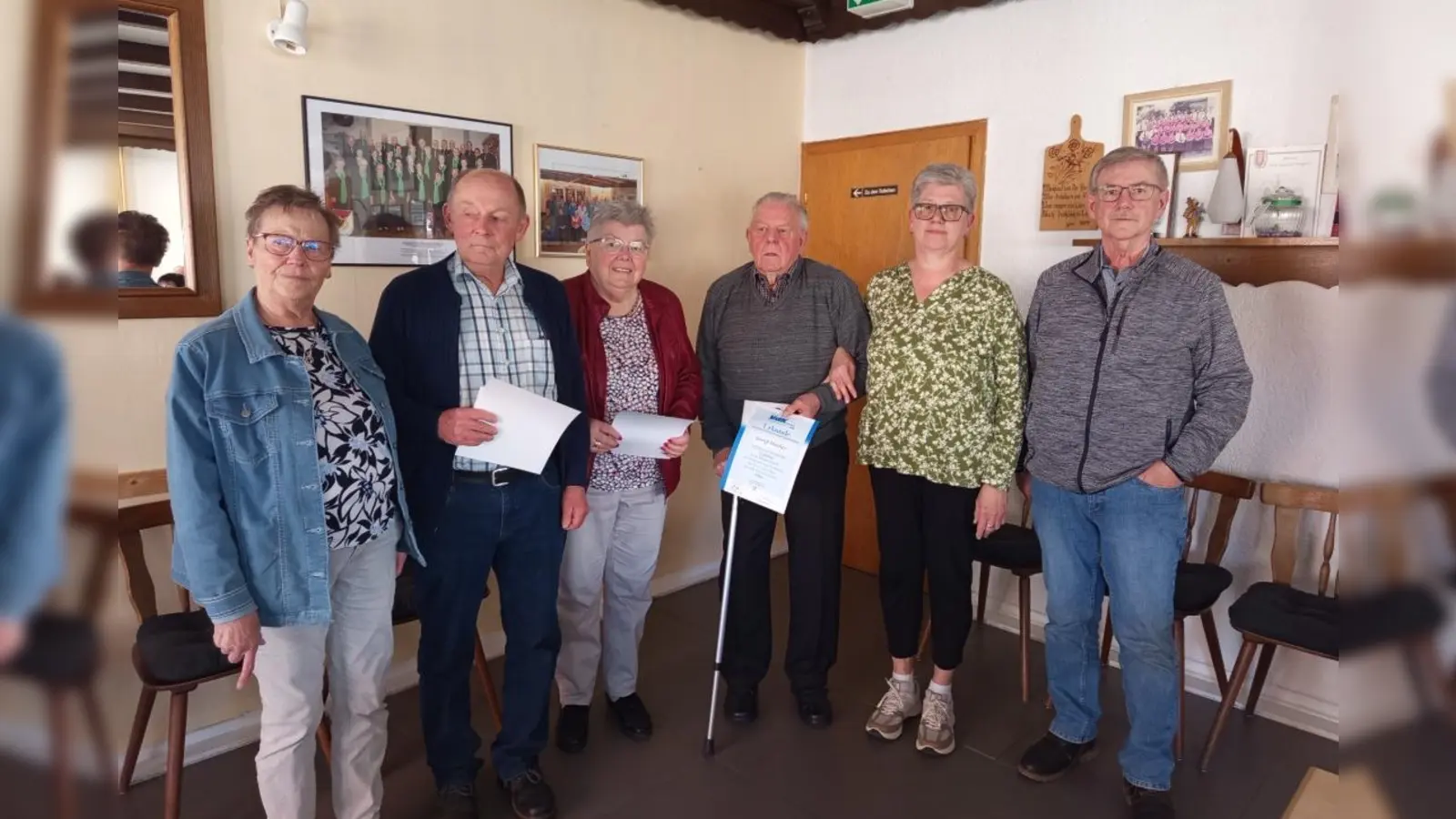 V.l.: 1. Vorsitzende Hildegard Dierkes, Walter Kunst, Waltraud Thoene, Georg Dierkes, stellvertretende Vorsitzende Elvira Niemeier und Kassierer Gerhard Konze. (Foto: privat)
