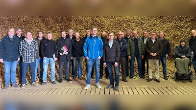 Vielfältige Themen diskutierten die Vertreter der Warburger Stadtverwaltung und der regionalen Landwirtschaft bei einem Treffen in Daseburg. (Foto: Stadt Warburg)
