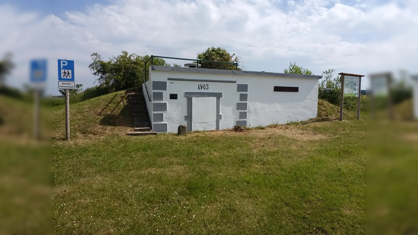 Hochbehälter auf der Warte zwischen Udenhausen und dem Reinhardswald. (Foto: Heimatverein Udenhausen)