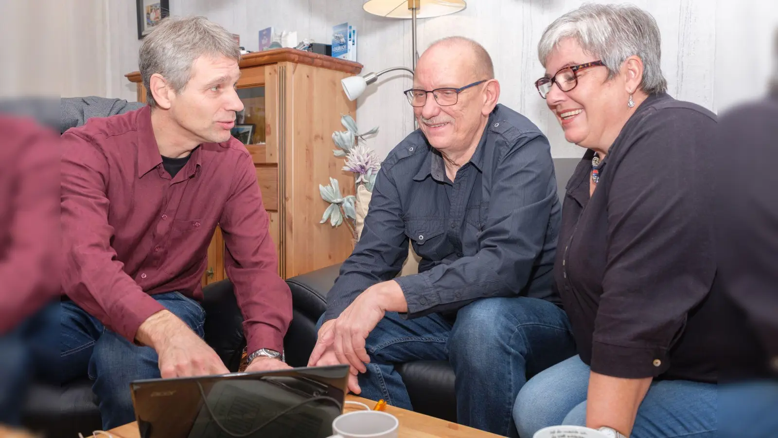 Daniel Heinenberg von der Verbraucherzentral NRW bei der Energieberatung. (Foto: VZ-NRW Daniel Heinenberg)