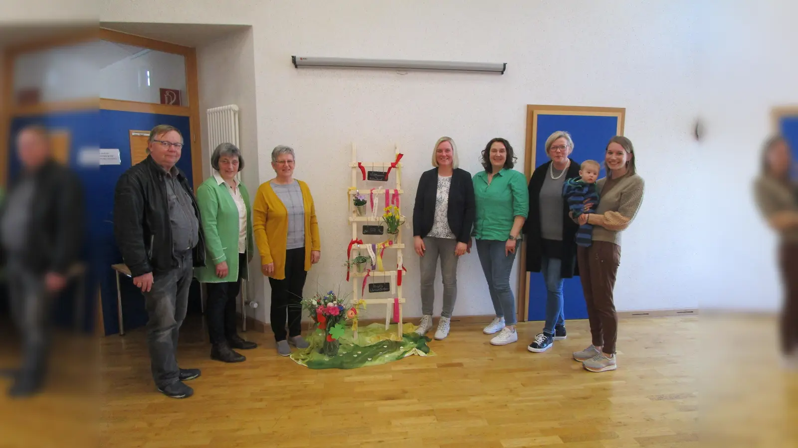 Rudi Ryll (Pfarrgemeinderat), Gerlinde Hengst (Ständig stellvertretende Leitung), Birgit Isermann, Sarah Bickmann (Leitung Familienzentrum St. Martin), Inga Finger (Päd. Regionalleitung kath. KiTa gGmbH), Christina Bolte (Gemeinderefentin), Christina Ludwig (Elternbeirat). (Foto: Familienzentrum St. Martin)