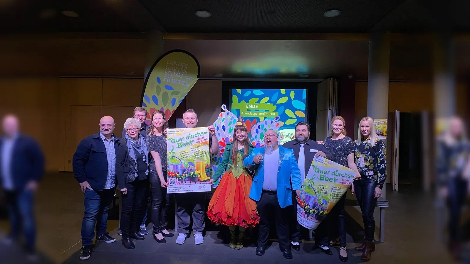 Das Schlosstheater Fürstenberg eröffnete den Abend in der Stadthalle. Auch 2023 wird es musikalisch: Mehr als 1000 Veranstaltungen, darunter viele Konzerte, finden an verschiedenen Orten auf dem Landesgartenschau-Gelände statt. (Foto: LGS Höxter 2023/M. Alberding)