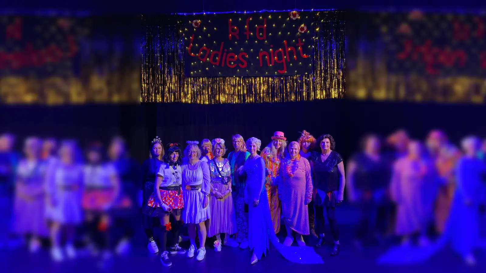 V.l.: Michaela Reetz, Tanja Albrecht, Marion Flore, Gabi Römer-Reitemeyer, Anke Vosmer, Mechthild Wiegand, Inge Kornhoff, Sabine Göbel, Ingrid Schäfer, Sabine Grawe und Renate Wiegand. (Foto: KFD Brakel)