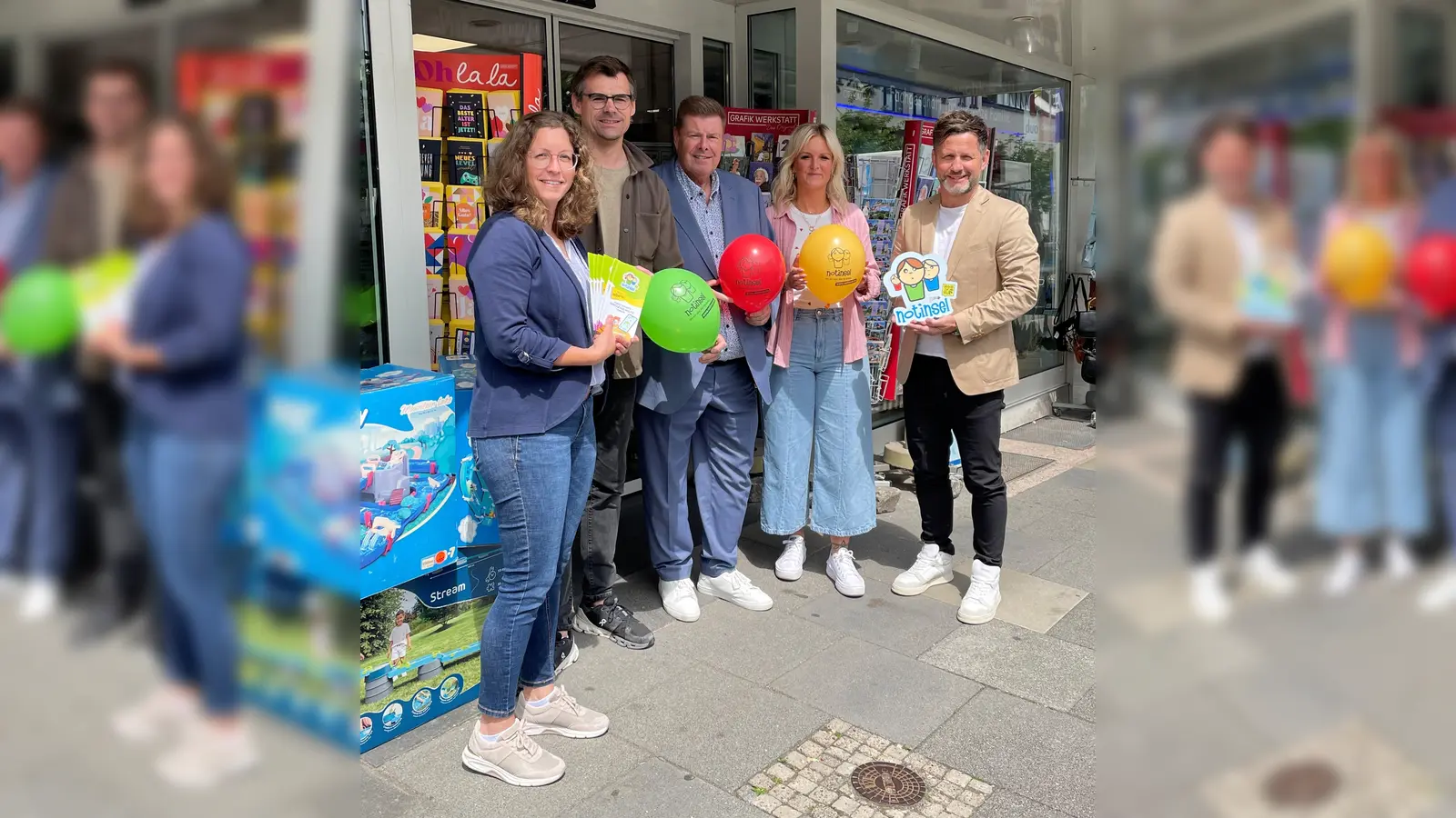 V.l.: Verena Hoppe (Beverungen Marketing e.V), Stefan Przyjemski (CityKauf), Michael Knipping (Sparkasse), Anna Vössing (ANNA´s fashion) und Bürgermeister Tino Wenkel. (Foto: Beverungen Marketing e.V.)