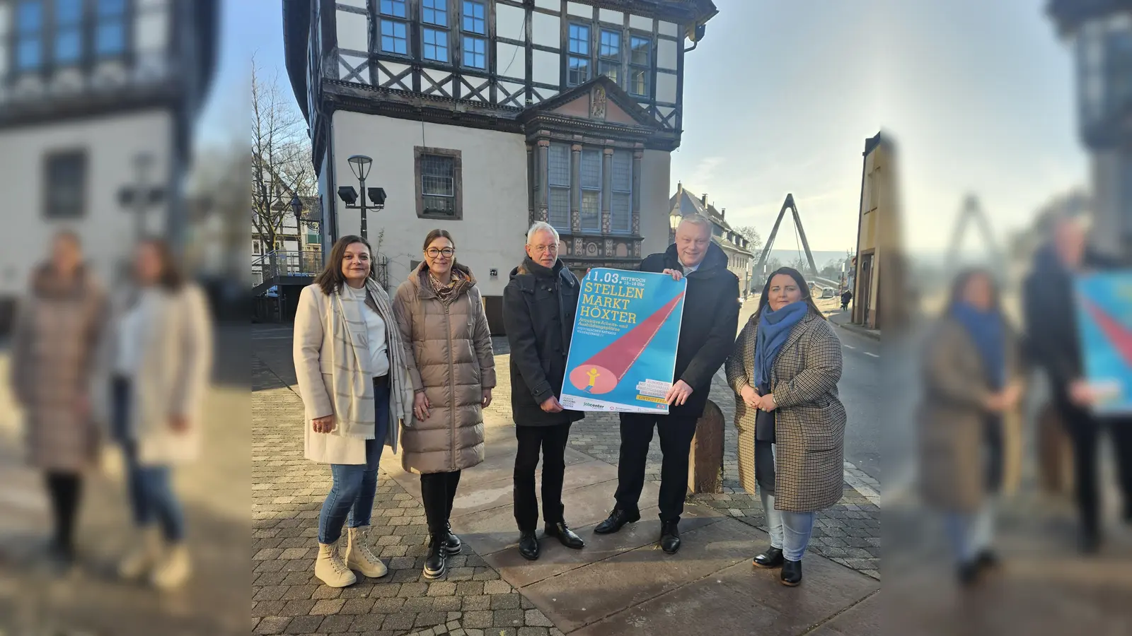 V.l.: Kathrin Knipping-Wehde (BCA Jobcenter Kreis Höxter), Alexandra Kersting (Teamleitung gemeinsamer Arbeitgeber-Service), Heinz Thiele (Agenturleiter der Arbeitsagentur Detmold-Paderborn), Daniel Hartmann (Bürgermeister der Stadt Höxter), Nadine Nolte (Gleichstellungsbeauftragte der Stadt Höxter). (Foto: privat)