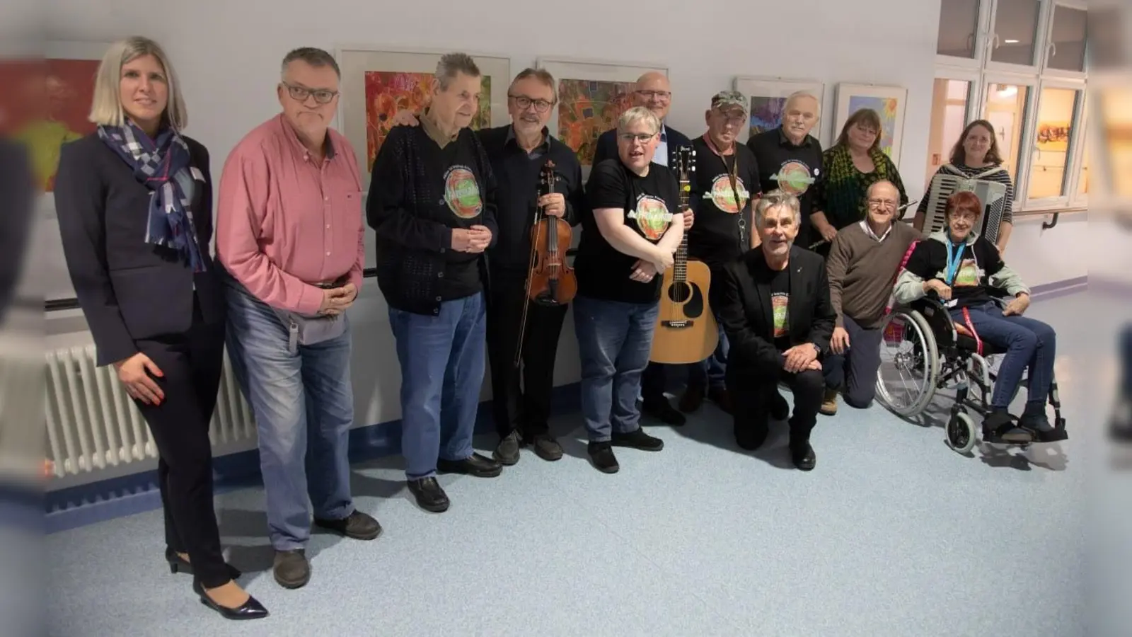 Die „Farbentänzer” stellen im Evangelischen Krankenhaus Gesundbrunnen aus. (Foto: privat)